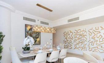 Westminster Boulevard Point