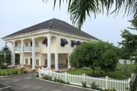 Oxygen Holiday Resort Отели в г. 