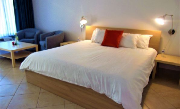 Dolphin Key Resort - Cape Coral