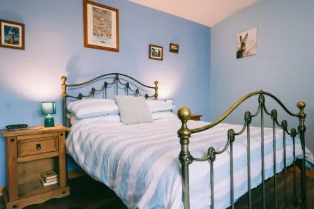 1 Bed Free Parking Pets Allowed Отели рядом с достопримечательностью «The Metro»