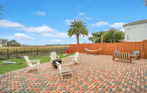 Spacious 4BR/2BA Getaway Near the Beach