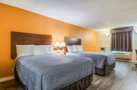 Econo Lodge at Six Flags Hotels in Cobb County