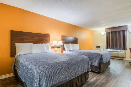 Econo Lodge at Six Flags