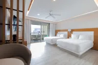Izla Beach Front Hotel