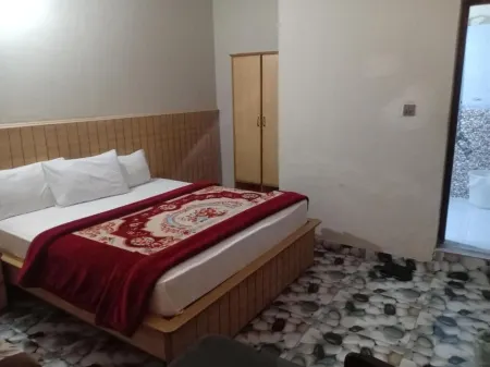 Al-Hateem Hotel Отели рядом с достопримечательностью «ASPIRE ONE (ASA ASSOCIATES)»