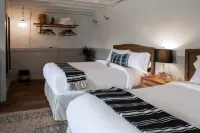 The Alander Hotel di Copake