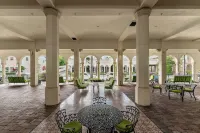 Perfect Palm Beach Location #2, spacious Condo, WiFi, AC in fabulous Palm Beach.