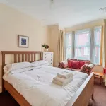 4 Bed Homely Retreat in Wolverhampton