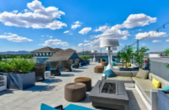 Sparks 2Br Water Views - Spring Events & Jacuzzi