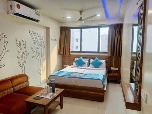 Hotel Citizen - Near Surat Railway Station