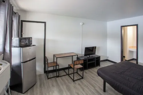 Glenstone Place Extended Stay Motel