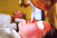 博卡拉寺廟樹度假村及水療中心 - SPA