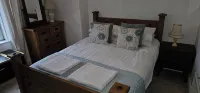 Snug - Macushla Apartment Hotels near Gare Loch