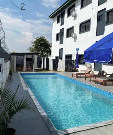 Cee- Jackson Apartment