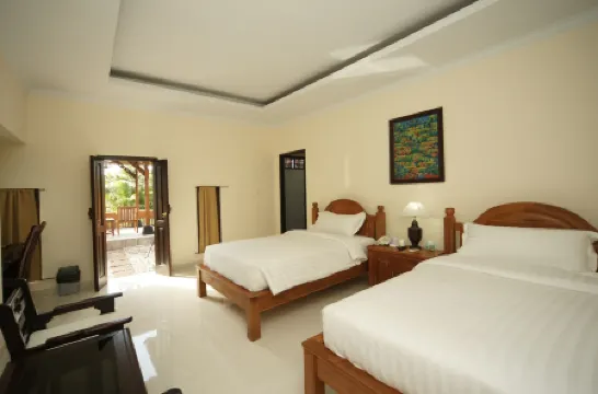 スワスティカ バンガローズ