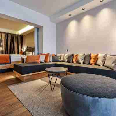Traumhotel Alpina Superior --Luxushotel Mit Badesee Rooms