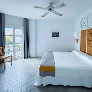 Apartamentos Parque del Sol