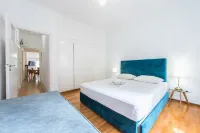 Victoria Queens Suites Apartments Hotels in Victoria