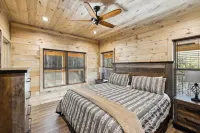 Hillside Hideaway 3 Bedroom Cabin by RedAwning Hotels in Sevier County