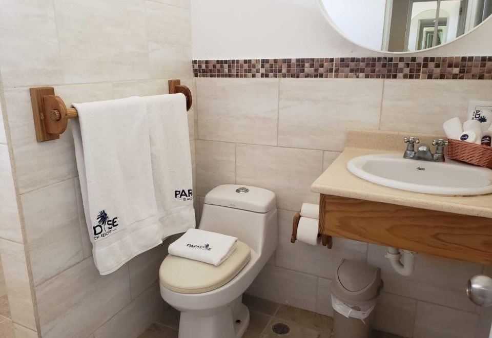 Paradise Island Beach Resort - Housity