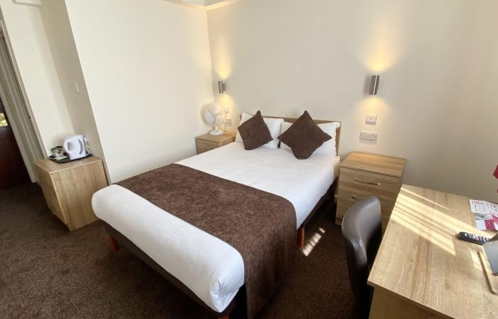 Russ Hill Hotel