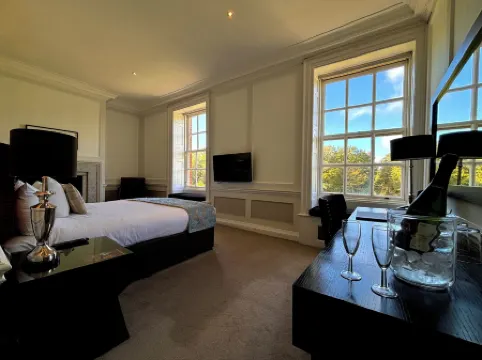 Warbrook House Heritage Hotel