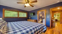 Mountain Magic Cottage - Creekside, Stunning Views, Pet Friendly, Cozy, Peaceful