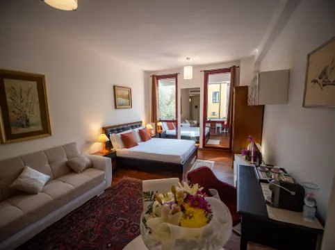 Ego' Residence Ferrara & City Center Apartment