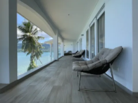 ヴァロンエンド ビーチ フロント ヴィラ