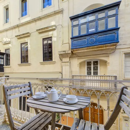 Tritoni Harbour Suites