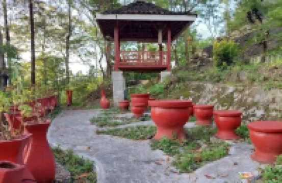 Camping Ground Gunung Mijil Hils Hotels in Pajangan