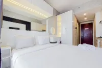Simply and Restful Studio Apartment at Sky House BSD - Wifi