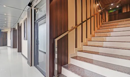 Itsy Hotels Sapphire Residency Отели в г. Манжери