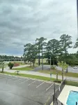 La Quinta Inn by Wyndham Columbia NE / Fort Jackson - Parkplatz