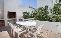 Middedorp Villa and Apartments