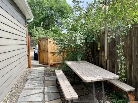 The Chic Guest Retreat in Old Town Near Csu!