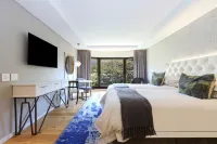Vineyard Hotel
