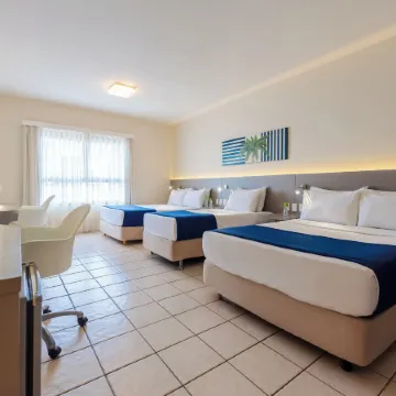 Bourbon Hotel Fortaleza Отели рядом с достопримечательностью «Пляж Мейрелеш»