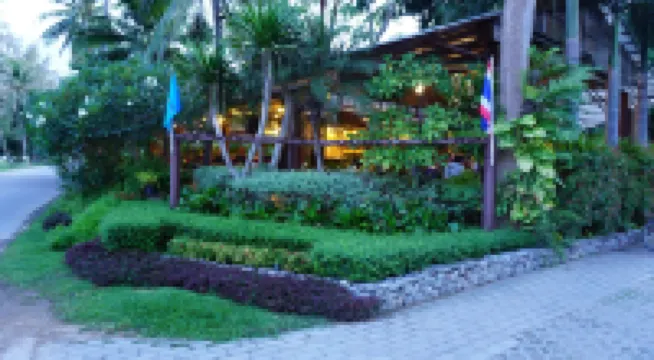Baan Klang Aow Beach Resort