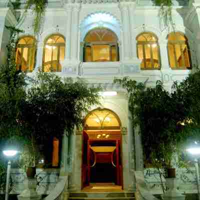 Hotel Aram Hotel Exterior