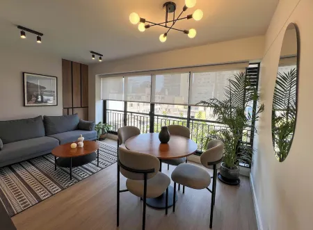 Gray by Wynwood House Отели рядом с достопримечательностью «Парк Экспосисьон»