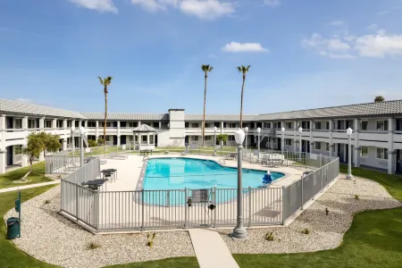 Spark by Hilton Santa Nella