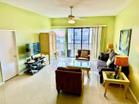 2B/2B 1400sf Siesta Key Townhouse With Parking Garage Across From Public Beach