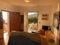 Starfish Hotels in Moneglia