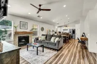 Magnolia Peaceful Vibes + Cozy Near Hospital Lemoore Base and centrally located