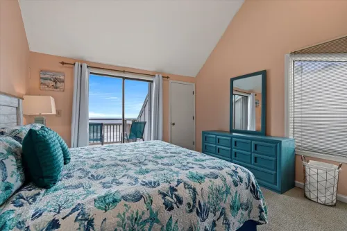 Endless Views and Premium Linens - Gorgeous Oceanfront Escape