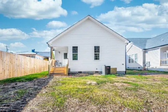 Cozy Space with Modern Kitchen and Fast Wifi - Charming Ranch Retreat