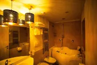 Silk Motel - Motel