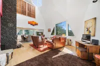 Stunning Valley Views and Cozy Fireplaces - Spectacular Dome Getaway