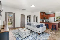 Dog-friendly oasis with central AC, patio & fenced yard - walkable location Hotels in Thunderbolt